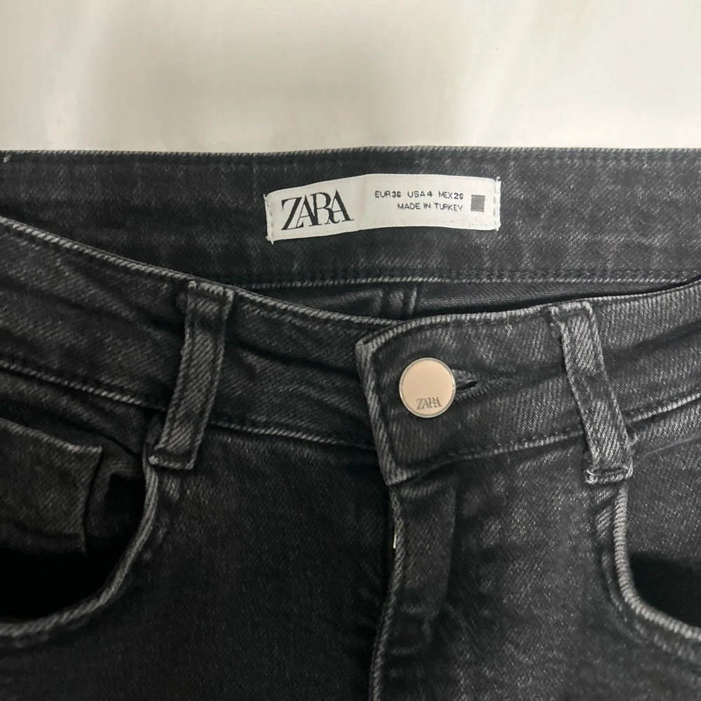 Zara Black Women's Jeans - Picture 2 of 2